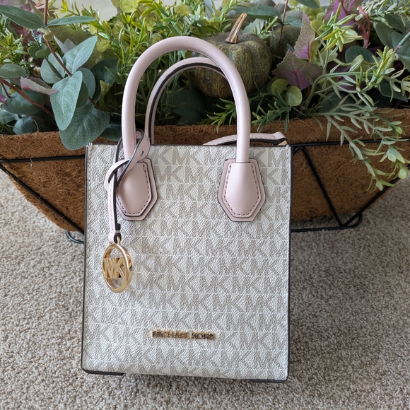 Michael Kors Mercer extra small logo and leather crossbody - Picture 1 of 14